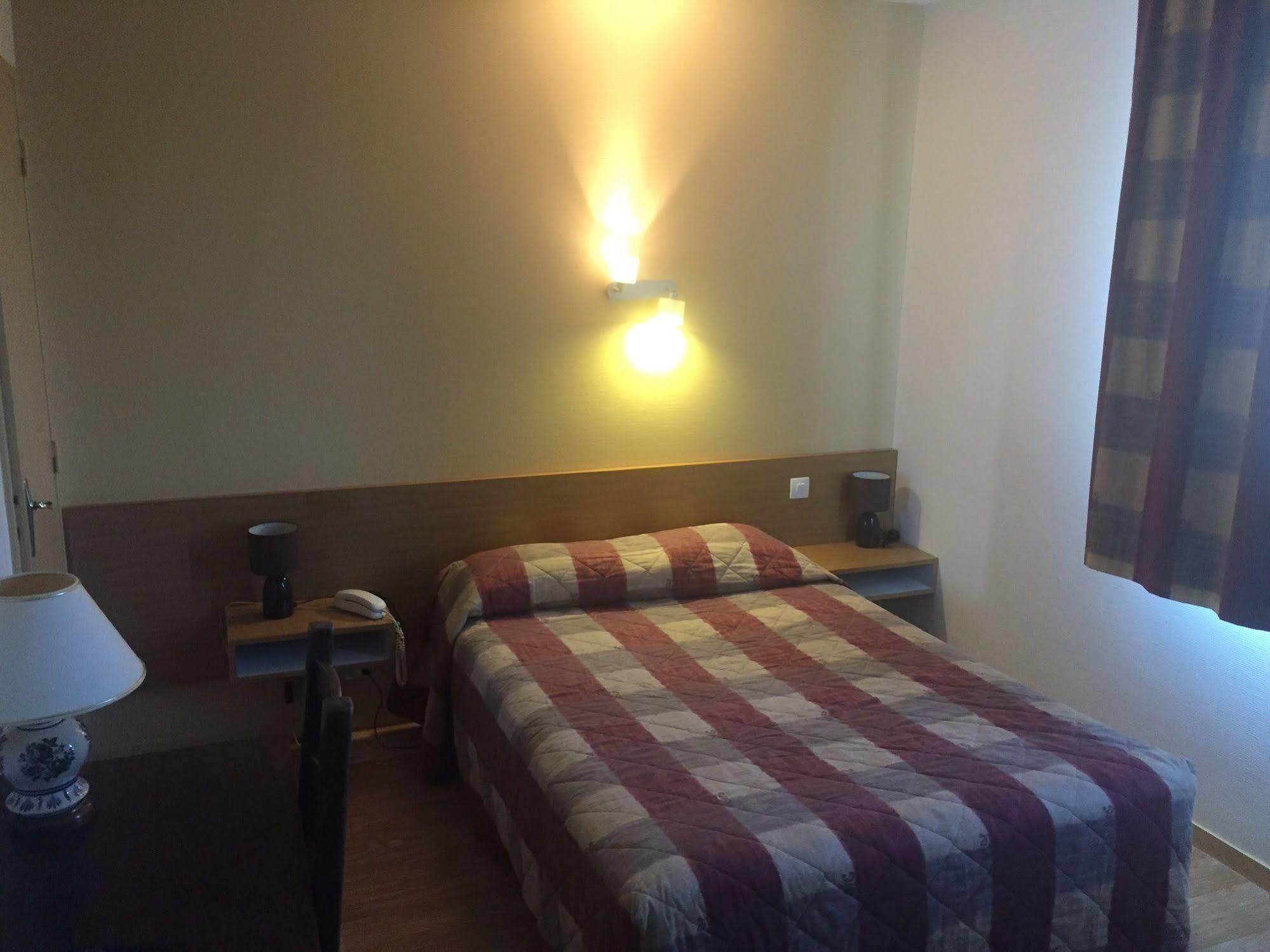 Hotel Le Boischaut - Citotel Châteauroux Esterno foto